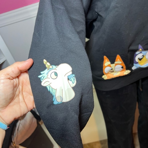 Black Bluey Sweatshirt - Picture 3 of 6